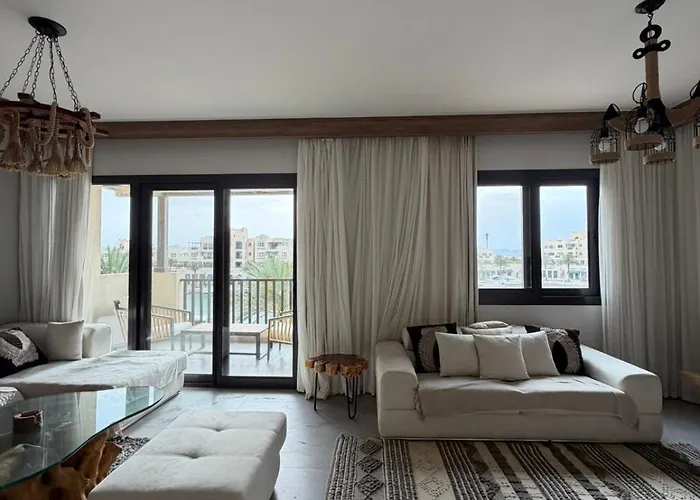 شقة Fanadir 3-bedroom Penthouse Gouna, Private Pool